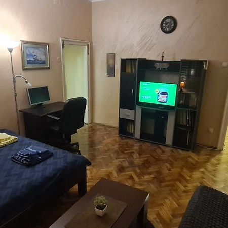 Apartman Valdano เบลเกรด ภายนอก รูปภาพ